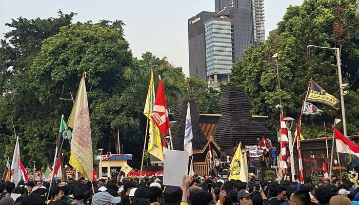 Evaluasi Iklim Sosial Politik