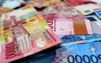 Upah Naik Hidup Tetap Seret