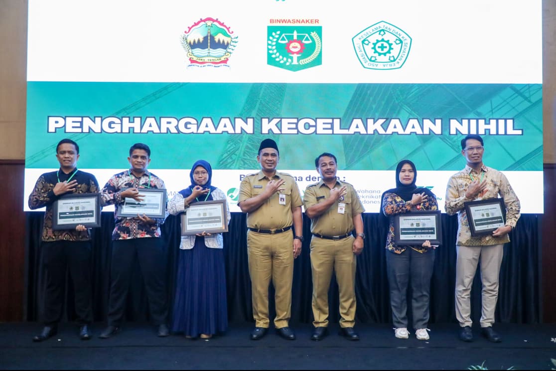 Wakil Gubernur Jawa Tengah, Taj Yasin saat acara Peringatan Bulan K3 Tahun 2026 Tingkat Provinsi Jawa Tengah di Hotel Novotel Semarang, Senin, 12 Januari 2026.