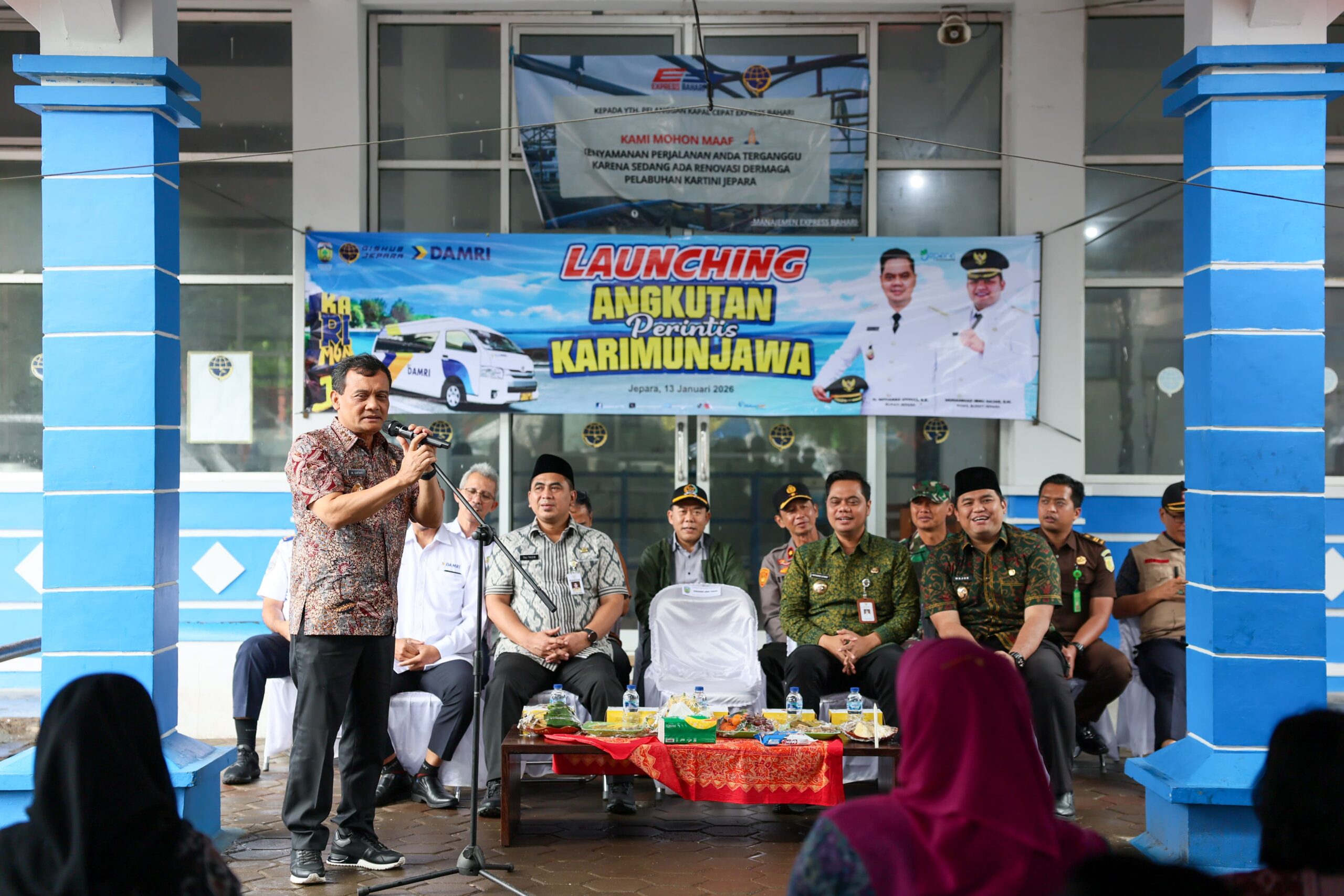 Gubernur Jawa Tengah Ahmad Luthfi dan Wakil Gubernur Taj Yasin Hadir Di Acara Launching Angkutan Perintis Karimunjawa yang berlangsung di Pelabuhan Pantai Kartini, Kabupaten Jepara pada Selasa, 13 Januari 2026.