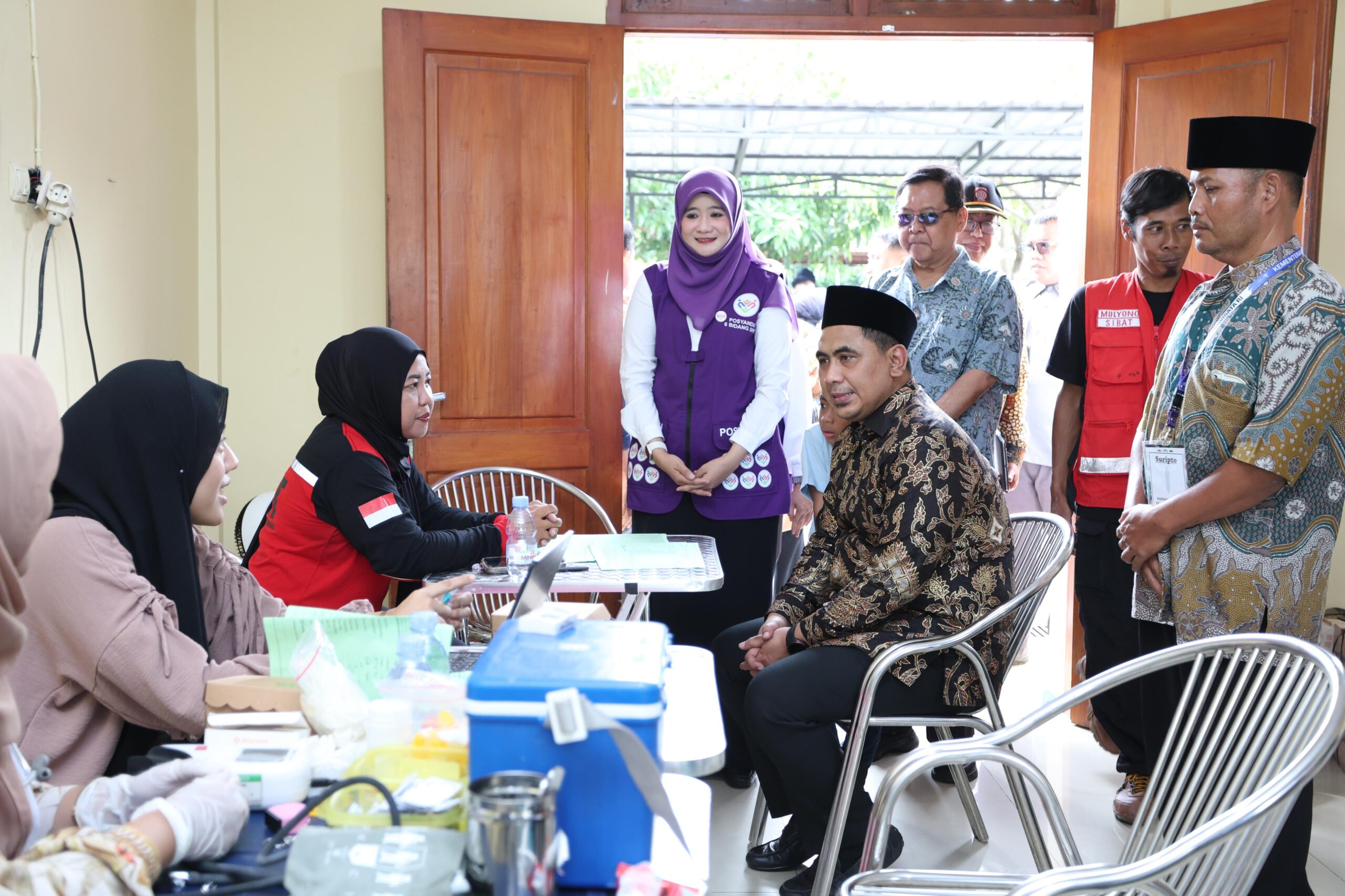 Wakil Gubernur Jawa Tengah, Taj Yasin, usai mengunjungi Posyandu Plus Anggrek XV, di Taman Cerdas, Kelurahan Gilingan, Sabtu (17/1/2026).