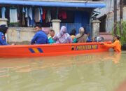 Polresta Pati Evakuasi Warga dan Salurkan Bantuan Kesehatan di Desa Bumirejo