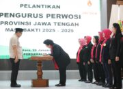 Wakil Gubernur Jawa Tengah, Taj Yasin melantik pengurus Persatuan Wanita Olahraga Seluruh Indonesia (Perwosi) Jawa Tengah periode 2025 - 2029 di Wisma Perdamaian, Kota Semarang pada Selasa, 20 Januari 2026.