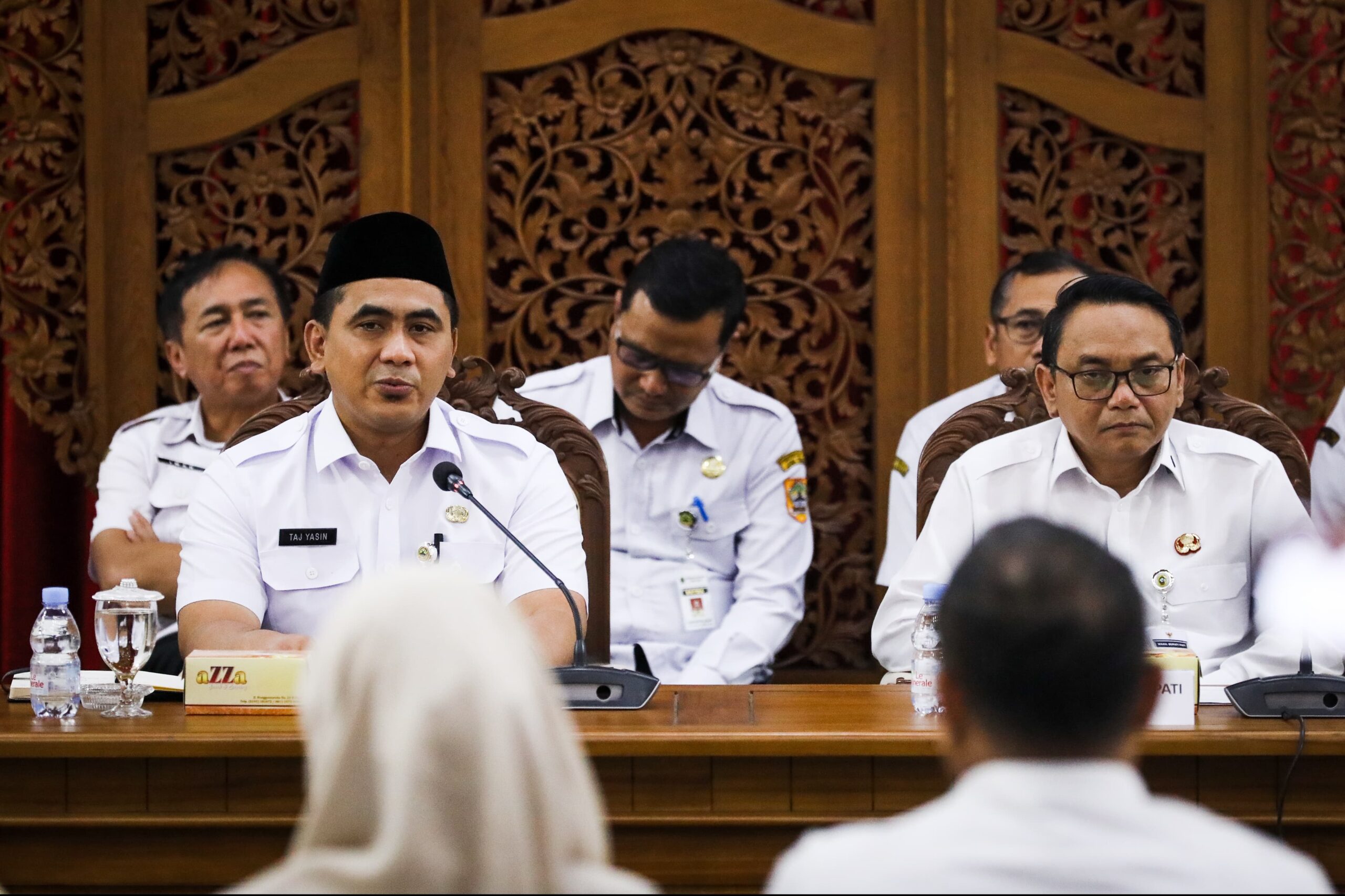 Wakil Gubernur Jawa Tengah, Taj Yasin saat memimpin rapat Forum Koordinasi Pimpinan Daerah (Forkopimda) di Pendopo Kabupaten Pati, pada Rabu 21 Januari 2026.