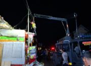 Puting Beliung Terjang Pasar Karangpandan Kabupaten Karanganyar 