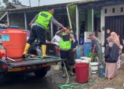 Polres Purbalingga Salurkan Air Bersih ke Lokasi Bencana 