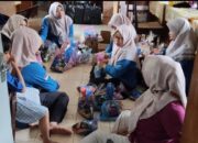 Ringankan Korban Banjir, IGTKI Kota Pekalongan Donasi Bantuan Makanan