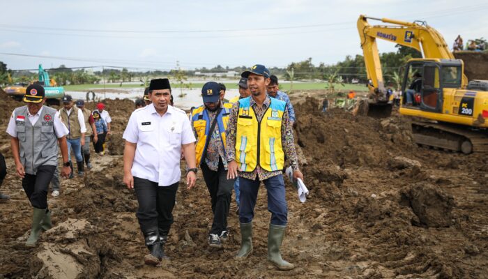 Percepatan Penutupan Tanggul Sungai Tuntang Ditargetkan Selesai Dalam 3 Hari 