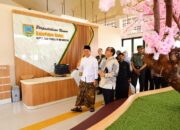 Perkuat Budaya Literasi, Bupati Sam’ani Resmikan Gedung Perpustakaan Umum