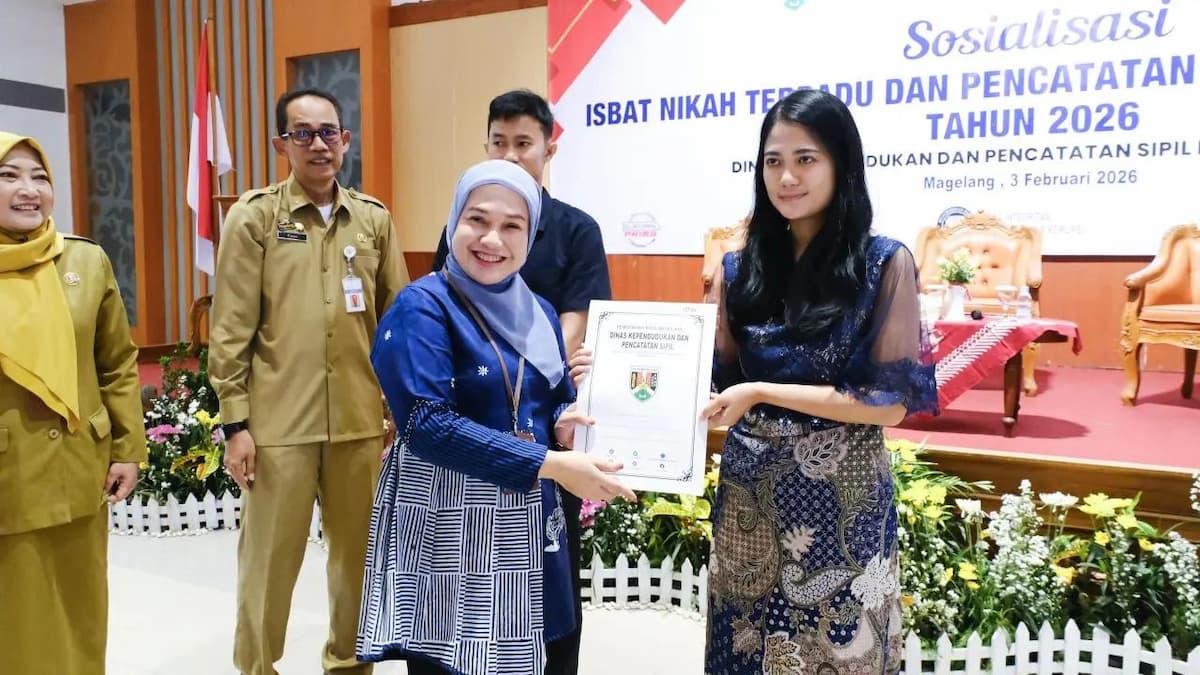Pemerintah Kota Magelang kembali menggelar Isbat Nikah Terpadu dan Pencatatan Perkawinan Massal Tahun 2026 melalui inovasi Si Capermas (Aksi Pencatatan Perkawinan Massal). Kegiatan ini disosialisasikan kepada pemangku kepentingan dan unsur masyarakat hingga RT/RW, di Gedung Wanita Kota Magelang, Selasa (3/2/2026).