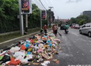 Respon Laporan Masyarakat, DLH Kota Semarang Minta Maaf dan Sigap Bersihkan Tumpahan Sampah