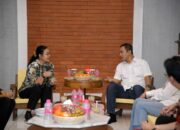 Wali Kota Semarang, Agustina Wilujeng beserta kepala Organisasi Perangkat Daerah (OPD) melaksanakan kegiatan silaturahmi dan halal bihalal ke kediaman para mantan Wali Kota Semarang, yakni Sukawi Sutarip, Soemarmo HS dan Hendrar Prihadi serta melakukan ziarah ke makam Sutrisno Suharto pada Selasa (31/3/2026).