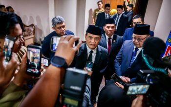 Gubernur Jawa Tengah Ahmad Luthfi memberikan keterangan pers terkait penguatan modal UMKM usai Rapat Paripurna di DPRD Jateng, Senin 8 Juni 2026 (foto: Pemprov Jateng)