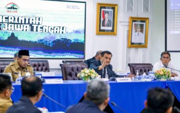 Ogah Tunggu September, Ahmad Luthfi Cairkan Dana Taktis Rp200 Miliar Guna Gempur Jalan Rusak di Jateng