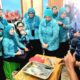 Kader PKK Desa Plumbon belajar teknik filet ikan lele agar mudah dikonsumsi (foto: Pemprov Jateng)