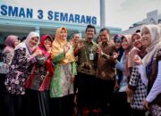 Gubernur Jateng Ahmad Luthfi meninjau SPMB di SMAN 3 Semarang, Sabtu 13 Juni 2026 (foto: Pemprov Jateng)