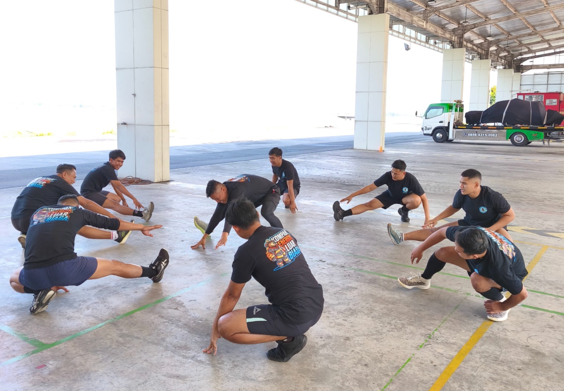 Personel ARFF Bandara Ahmad Yani mengikuti Physical Fitness Test di Fire Station (foto: Angkasa Pura)