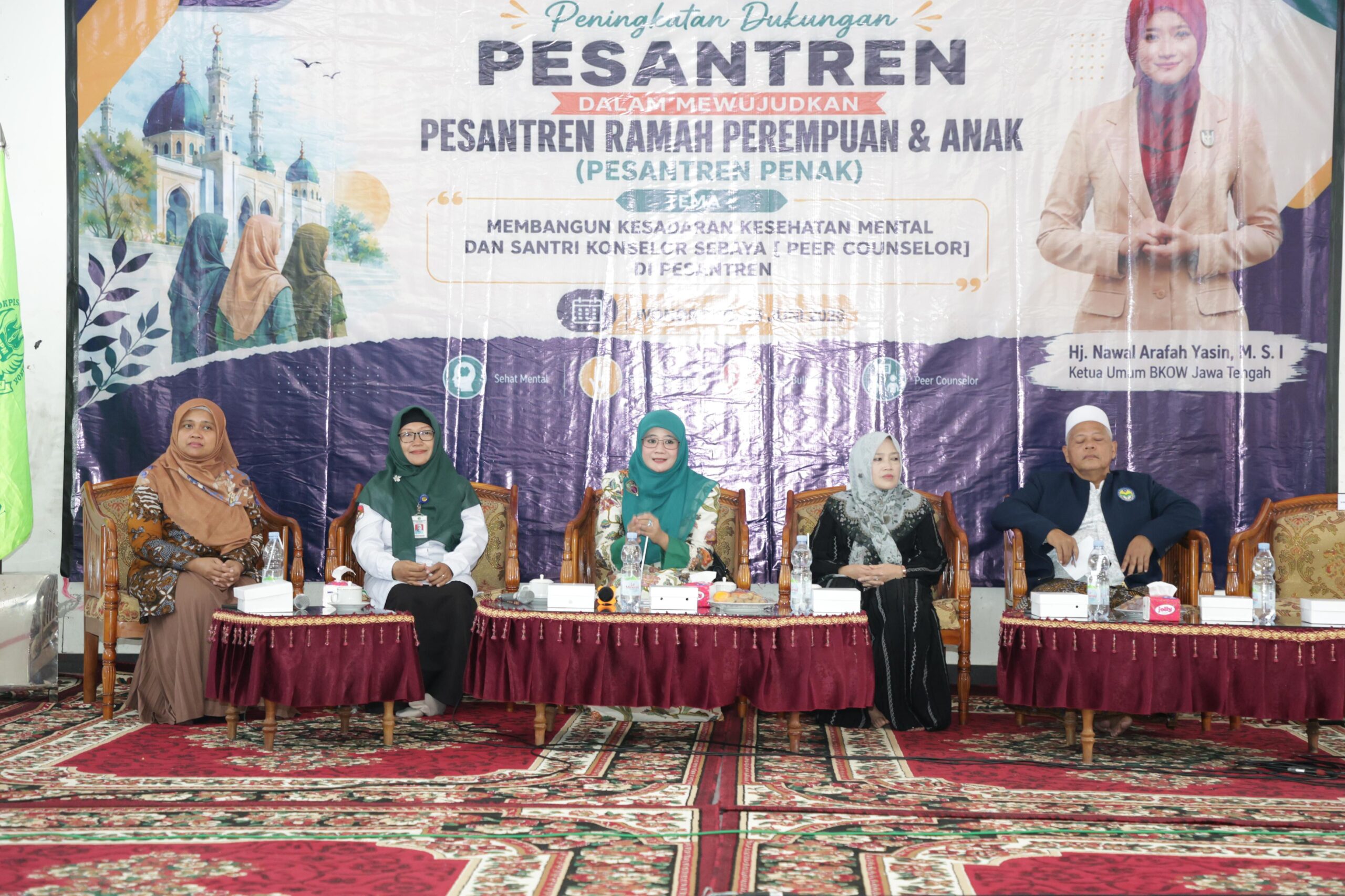 Ketua BKOW Jateng Nawal Arafah Yasin saat menjadi narasumber Pesantren Ramah Perempuan dan Anak di Wonosobo, 15 Juni 2026 (foto: Pemprov Jateng)