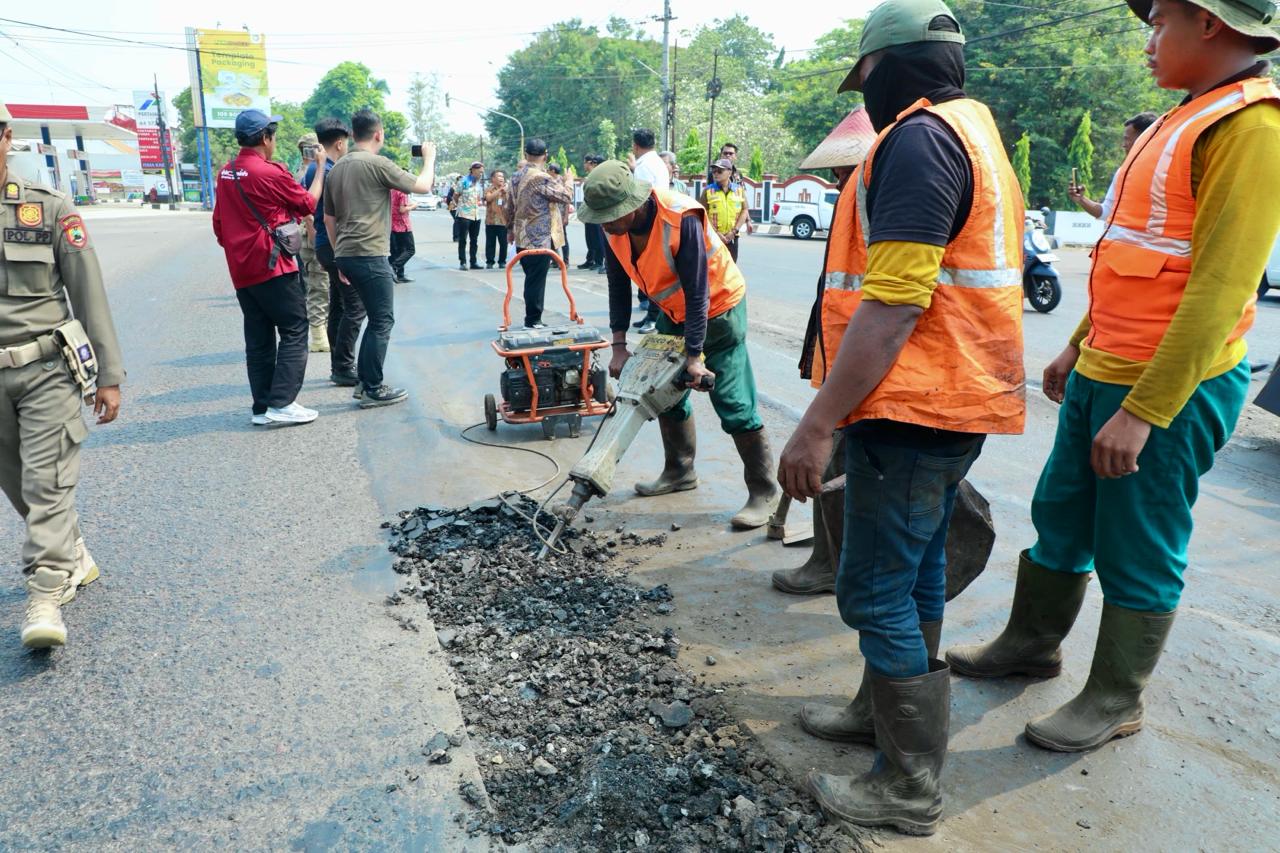 Anggaran Rp 38,2 miliar disiapkan untuk perbaikan Jalan Sukowati dan Galeh-Ngrampal (foto: Pemprov Jateng)