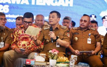 Gubernur Jateng Ahmad Luthfi memberikan paparan dalam Rembug Pembangunan di Kota Tegal, Senin 22 Juni 2026 (foto: Pemprov Jateng)