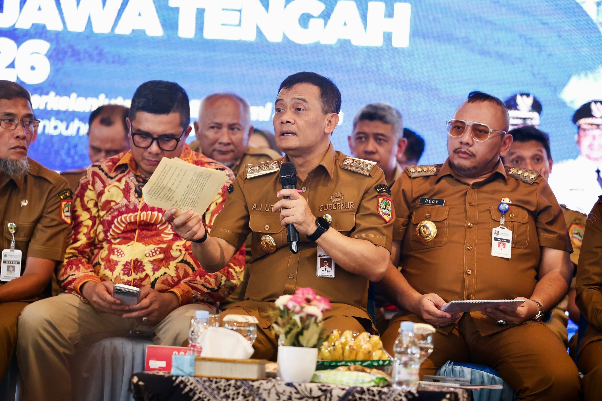 Gubernur Jateng Ahmad Luthfi memberikan paparan dalam Rembug Pembangunan di Kota Tegal, Senin 22 Juni 2026 (foto: Pemprov Jateng)