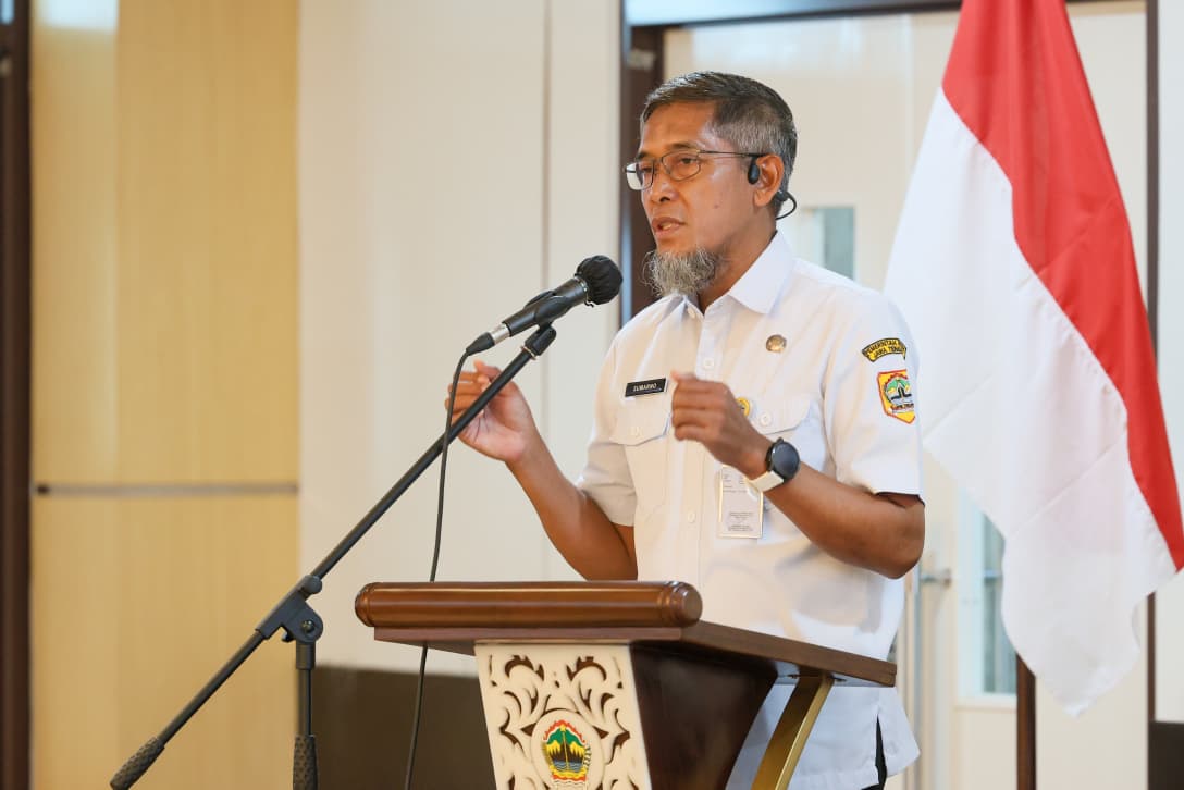 Sekda Jateng Sumarno membuka Penilaian Tahap II Penghargaan Industri Hijau 2026 di Gedung Merah Putih, 25 Juni 2026 (foto: Pemprov Jateng)