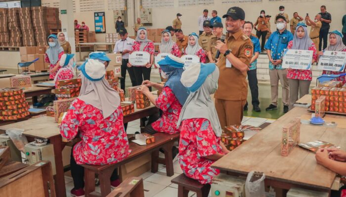 Gubernur Ahmad Luthfi Percepat Penyaluran BLT Cukai Tembakau Rp51 Miliar di Jawa Tengah
