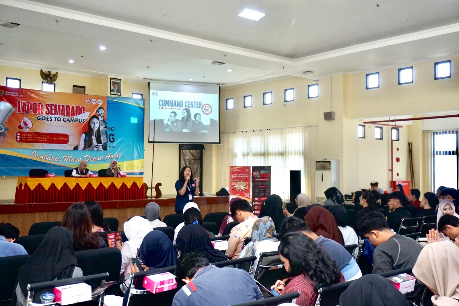 Diskominfo Kota Semarang mengenalkan layanan PPID, Lapor Semar, dan Call Center 112 kepada mahasiswa USM 29 Mei 2026 (foto: Pemkot Semarang)