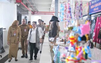 Wali Kota Semarang Agutina Wilujeng saat meninjau New Pasar Maling, Senin 15 Juni 2026 (foto: Pemkot Semarang)
