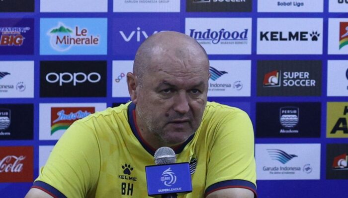 Cetak Hattrick Juara dan Pelatih Terbaik, Bojan Hodak Resmi Estafetkan Takhta Persib ke Igor Tolic