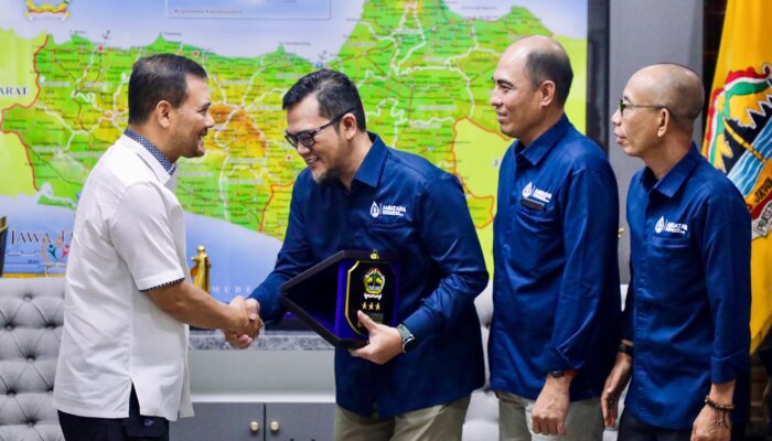 Gubernur Ahmad Luthfi Minta 130 Perusahaan Air Minum di Jawa Tengah Patuhi Pembatasan Air Tanah