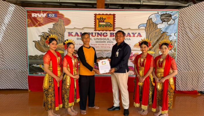 Dukung Pelestarian Budaya, Bandara Ahmad Yani Semarang Salurkan Bantuan TJSL ke Sanggar Tari