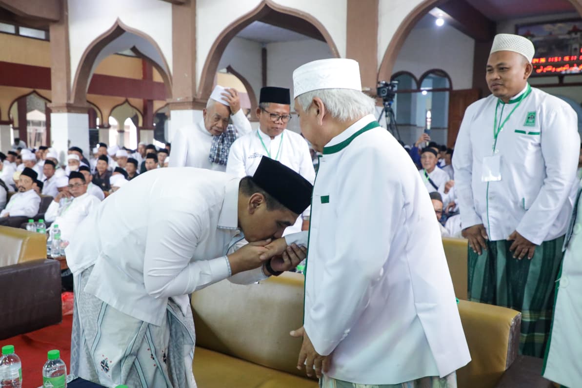 Wagub Jateng Taj Yasin Maimoen menghadiri acara Jatman di Ponpes Al Ihya Ulumaddin, Cilacap (foto: Pemprov Jateng)