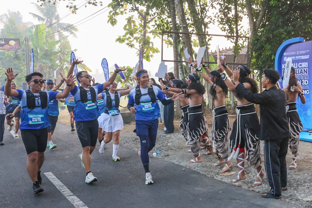 Ribuan pelari meramaikan Rupiah Borobudur Playon 2026, dana pendaftaran disalurkan untuk program pengelolaan sampah desa (foto: Pemprov Jateng)