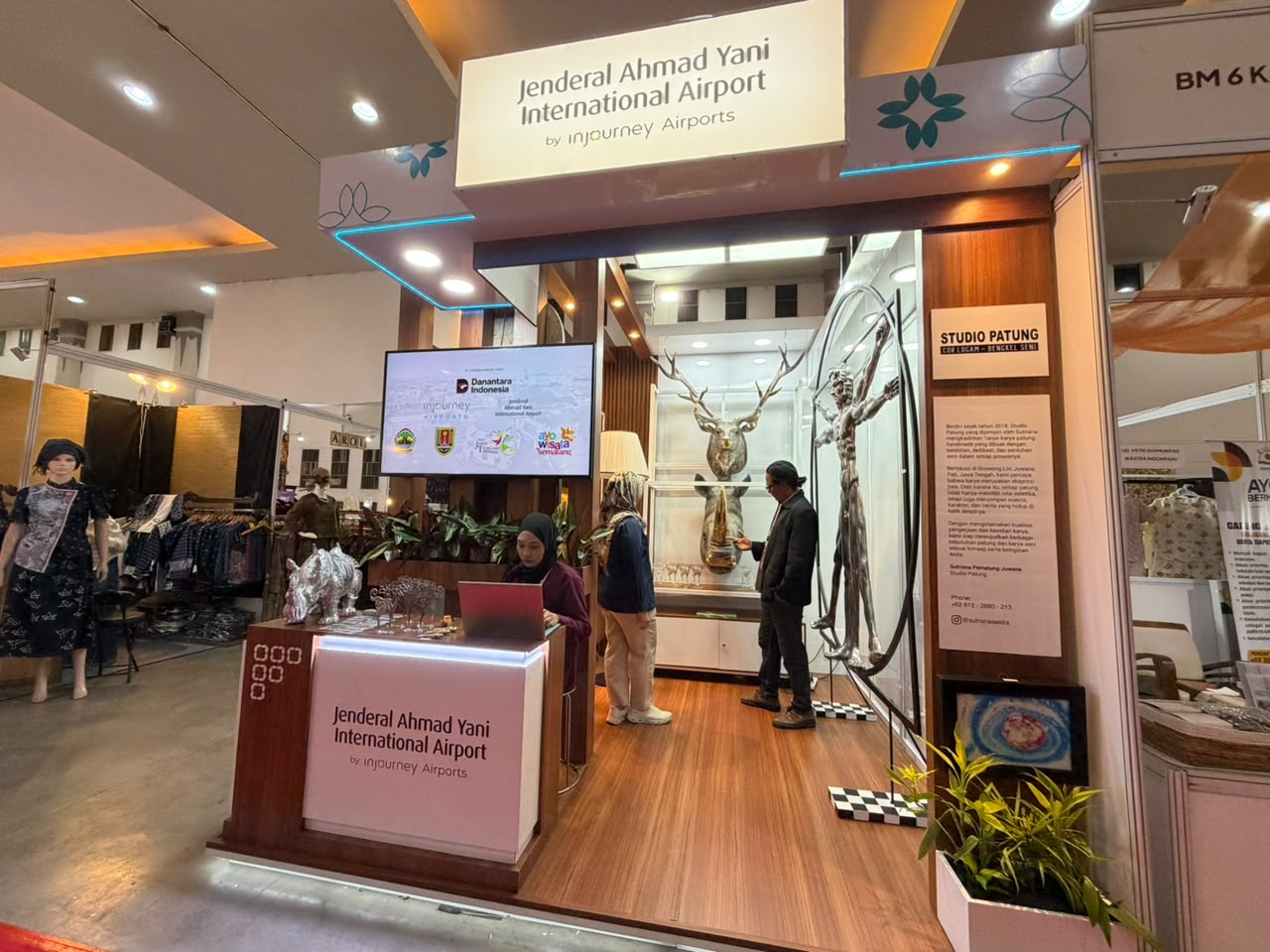 UMK binaan Bandara Ahmad Yani Semarang dalam pameran kerajinan terbesar INACRAFT 2026 di Jogja Expo Center (foto: PT Angkasa Pura)