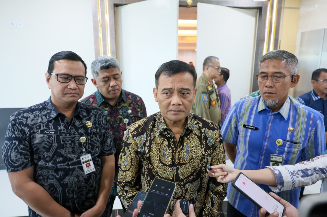 Gubernur Jateng Ahmad Luthfi meluncurkan Satgas Pandawa di Gedung Merah Putih Semarang (foto: Pemprov Jateng)