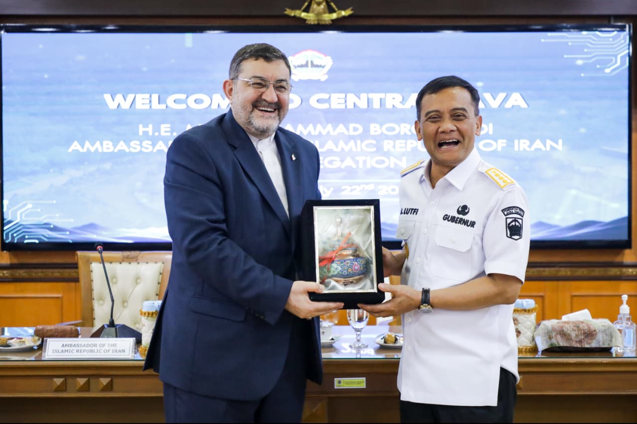 Gubernur Jateng Ahmad Luthfi menerima kunjungan Dubes Iran Mohammad Boroujerdi di Semarang, Rabu 22 Juli 2026 (foto: Pemprov Jateng)