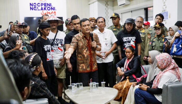 Gubernur Jateng Tindaklanjuti Aspirasi Jateng Guyub, Siapkan 56 Truk Angkutan Tebu