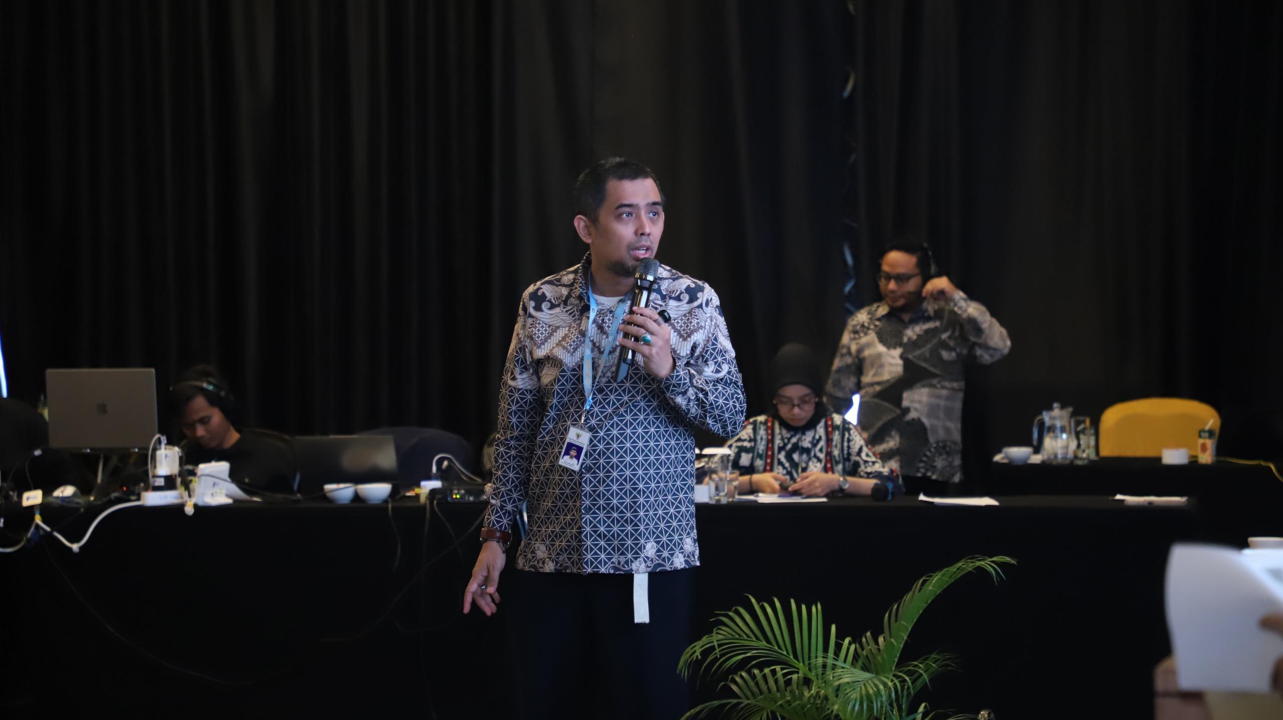 Kepala Bidang Lalu Lintas, Angkutan Pelayaran dan Penerbangan pada Badan Kebijakan Transportasi sekaligus pengurus Intelligent Transport System (ITS) Indonesia dan Masyarakat Transportasi Indonesia (MTI), Dr Bram Hertasning