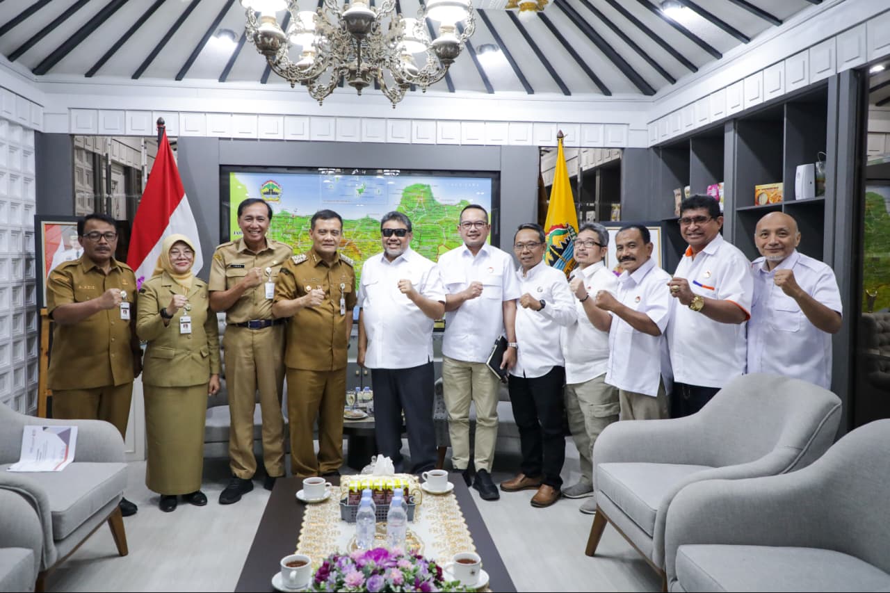 Gubernur Jateng Ahmad Luthfi saat menerima Penasihat Khusus Presiden Said Iqbal, Senin 27 Juli 2026 (foto: Pemprov Jateng)