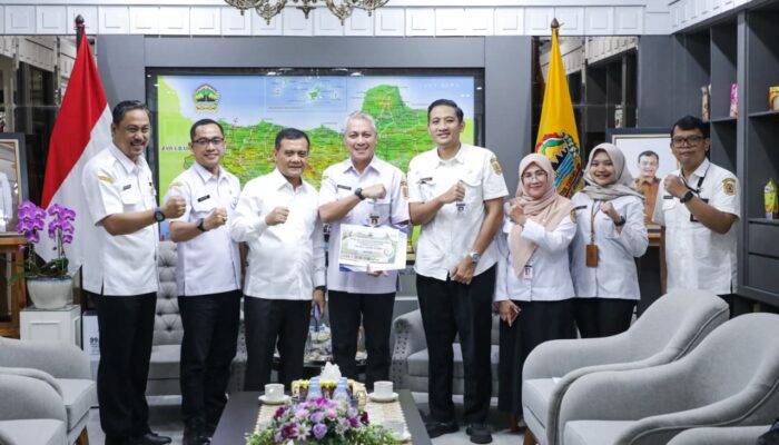 Lewat Program Revola Jateng, Pemprov Libatkan Anak Muda Sulap Lahan Tidur Jadi Smart Farming