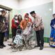Wakil Gubernur Jawa Tengah Taj Yasin Maimoen saat meninjau alur pelayanan pasien di RSUD Dr Moewardi Surakarta (foto: Pemprov Jateng)