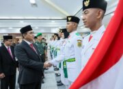 Siap Bertugas di Simpang Lima, Paskibraka Jawa Tengah Resmi Dikukuhkan Taj Yasin
