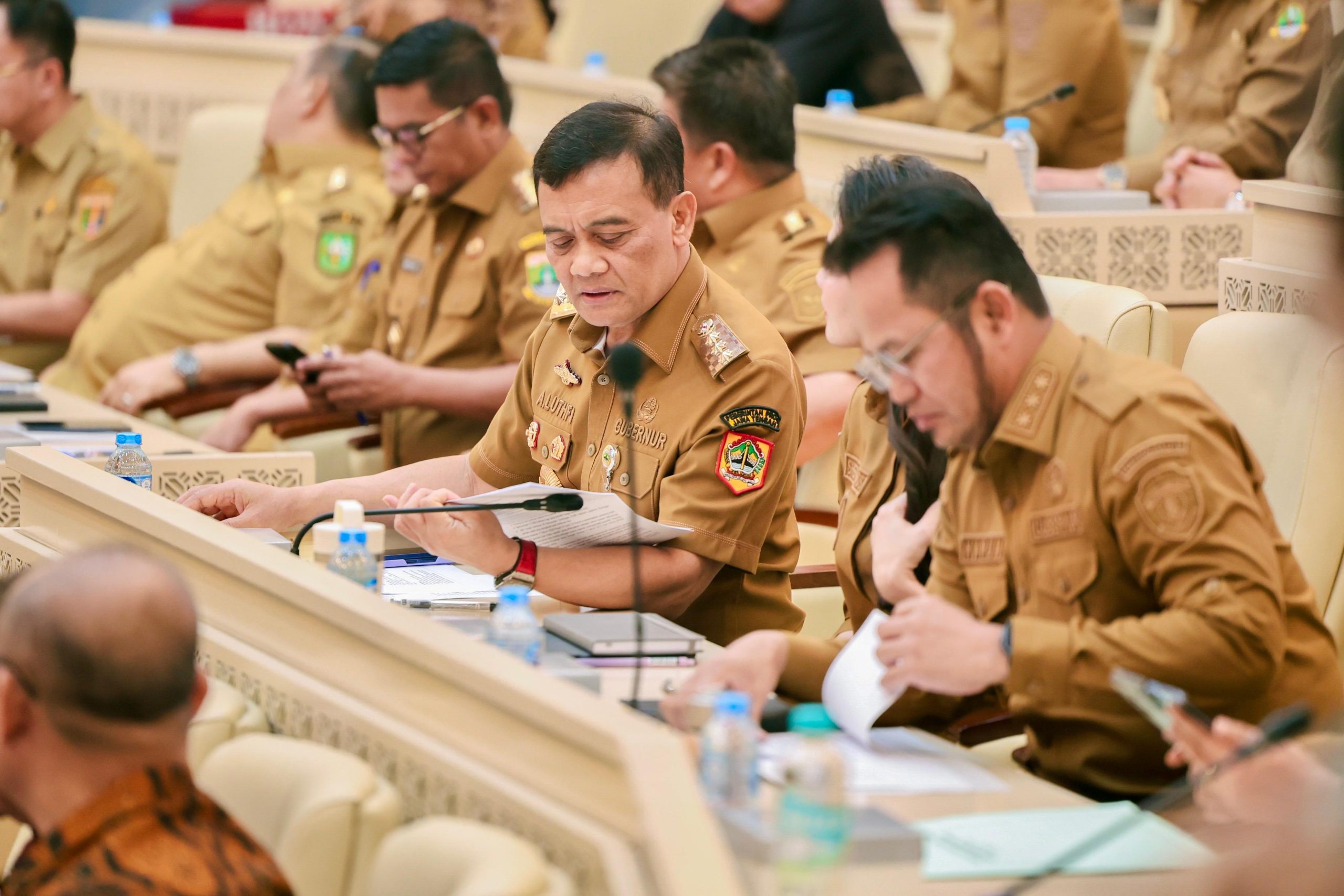 Gubernur Jawa Tengah Ahmad Luthfi menyampaikan pandangan usai RDP Komisi II DPR RI terkait RUU Reforma Agraria di Gedung DPR RI, Jakarta, Selasa, 15 September 2026 (foto: Pemprov Jateng)