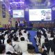 Irjen Pol (Purn) Faizal Tayeb SIK MH menyampaikan materi wawasan kebangsaan di hadapan ribuan mahasiswa baru pada acara PAKEM USM di Gedung Gelora USM, Semarang, Sabtu, 12 September 2026 (foto: USM)