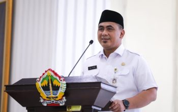 Wakil Gubernur Jawa Tengah Taj Yasin Maimoen saat berdialog bersama santri Ma'had Tahfidzul Quran Isy Karima Karanganyar di Wisma Perdamaian, Semarang, Rabu, 16 September 2026 (foto: Pemprov Jateng)