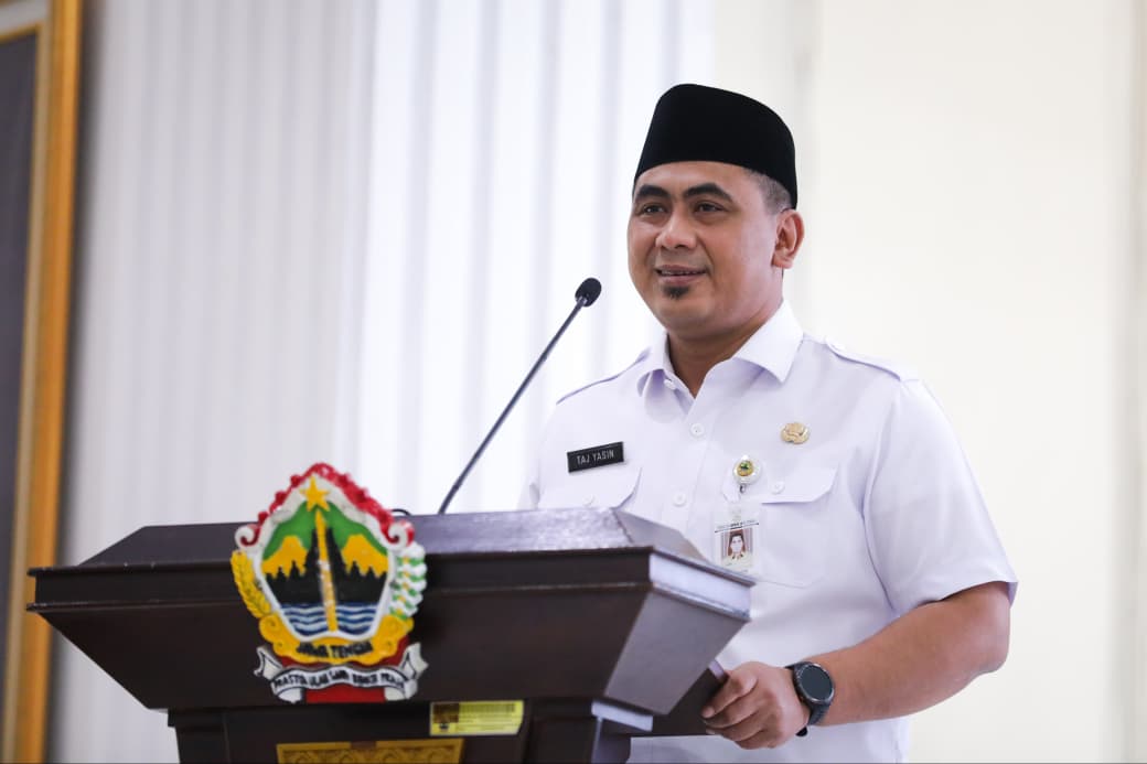 Wakil Gubernur Jawa Tengah Taj Yasin Maimoen saat berdialog bersama santri Ma'had Tahfidzul Quran Isy Karima Karanganyar di Wisma Perdamaian, Semarang, Rabu, 16 September 2026 (foto: Pemprov Jateng)