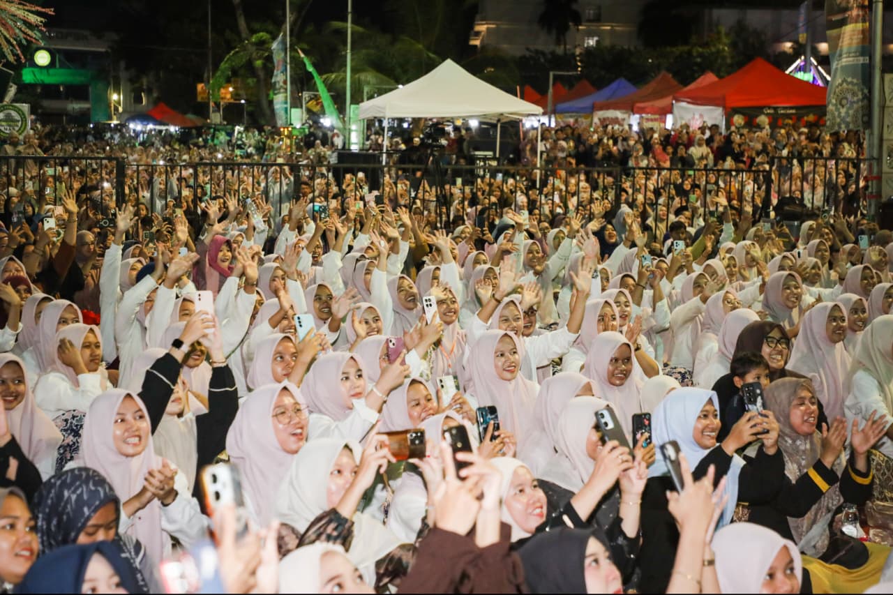 Ribuan kafilah MTQ Nasional XXXI di Masjid Agung Semarang (foto: Pemprov Jateng)