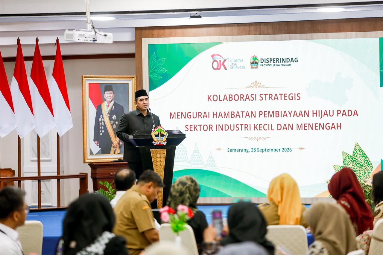 Wakil Gubernur Jawa Tengah Taj Yasin Maimoen menyampaikan keynote speech dalam FGD Kolaborasi Strategis Pembiayaan Hijau di Gedung Gradhika Bhakti Praja, Semarang, Senin, 28 September 2026 (foto: Pemprov Jateng)