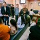 Gubernur Jawa Tengah Ahmad Luthfi (kanan) memaparkan sistem pengelolaan aduan masyarakat berbasis digital kepada Ketua Tim Kunker Spesifik Komisi II DPR RI Aria Bima di Kantor Disdukcapil Kota Semarang, Rabu, 30 September 2026 (foto: Pemprov Jateng)